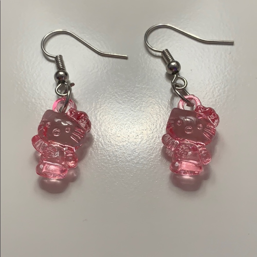 light pink hello kitty earrings
